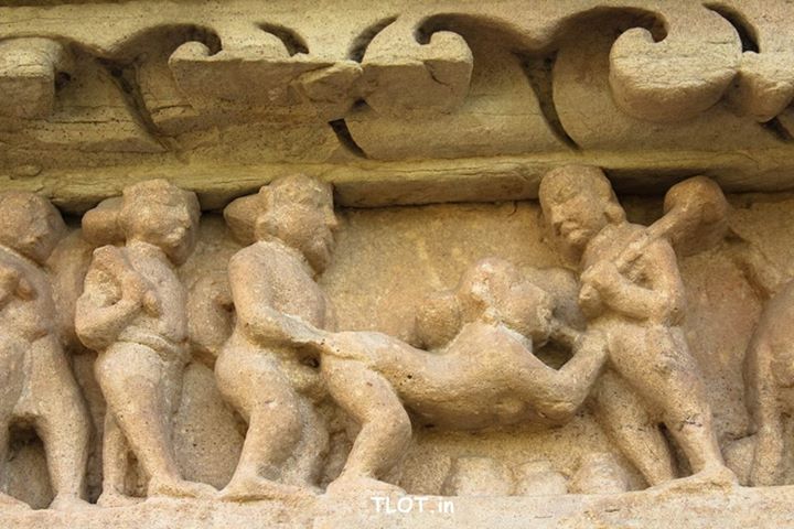 sex-positions-on-the-temple-in-khajuraho