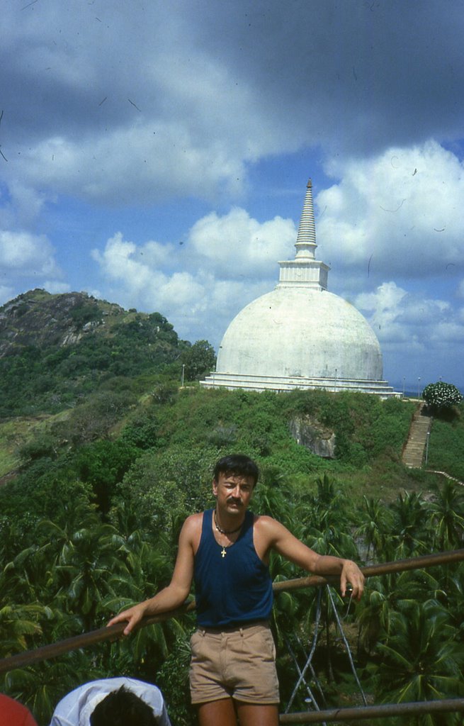 stupa Srilanka85